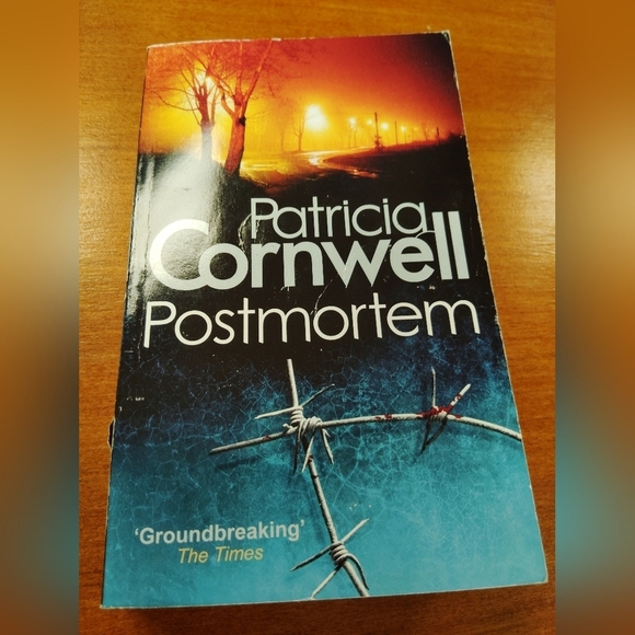 Postmortem by Patricia Cornwell Fiction  Kay Scarpetta Series - Picture 1 of 1
